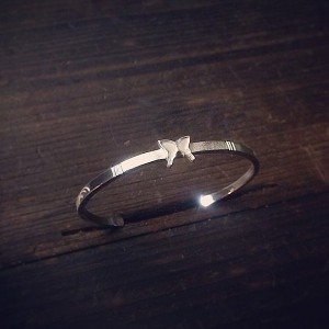 butterfly center bangle [soul texture/order sample]