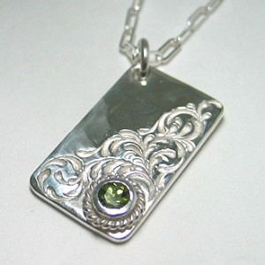 muku plate [custom order : soul texture & peridot]