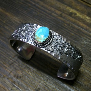 no.8 turquoise custom bangle [17mm]
